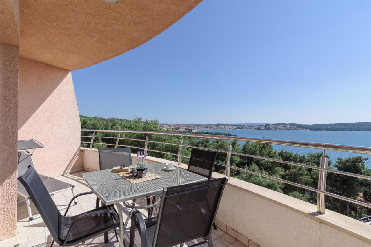 Apartment Marijana Трогир Екстериор снимка