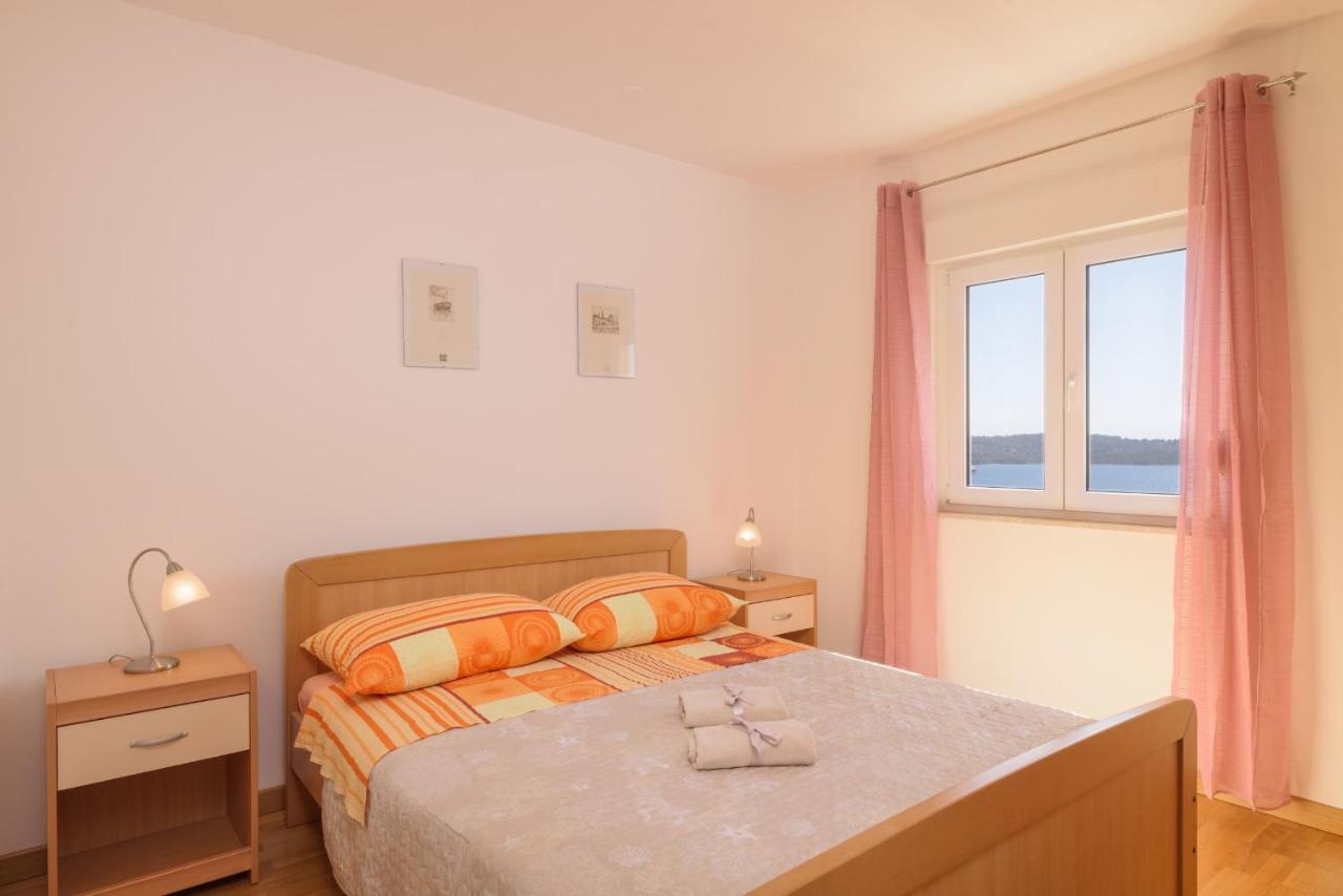 Apartment Marijana Трогир Екстериор снимка
