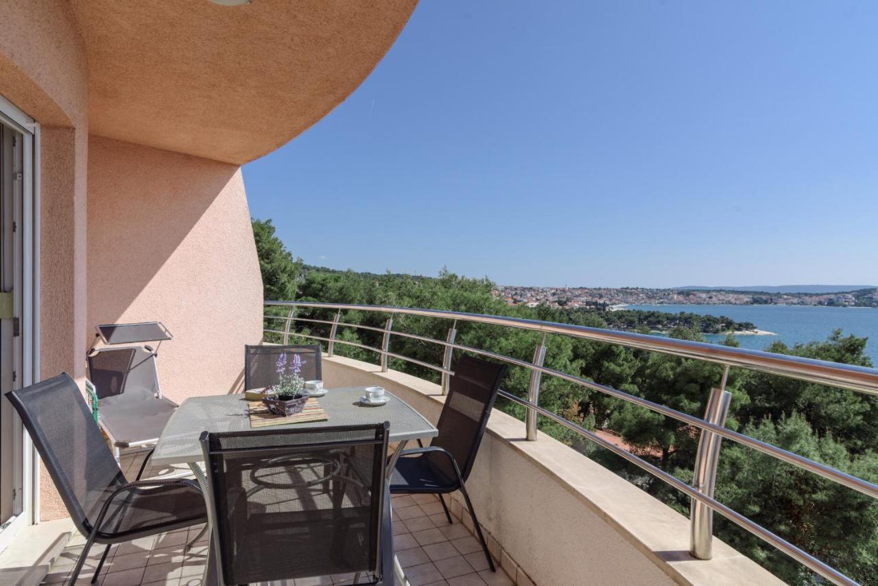 Apartment Marijana Трогир Екстериор снимка