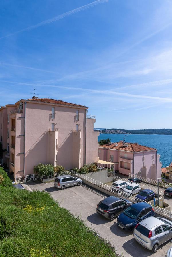 Apartment Marijana Трогир Екстериор снимка